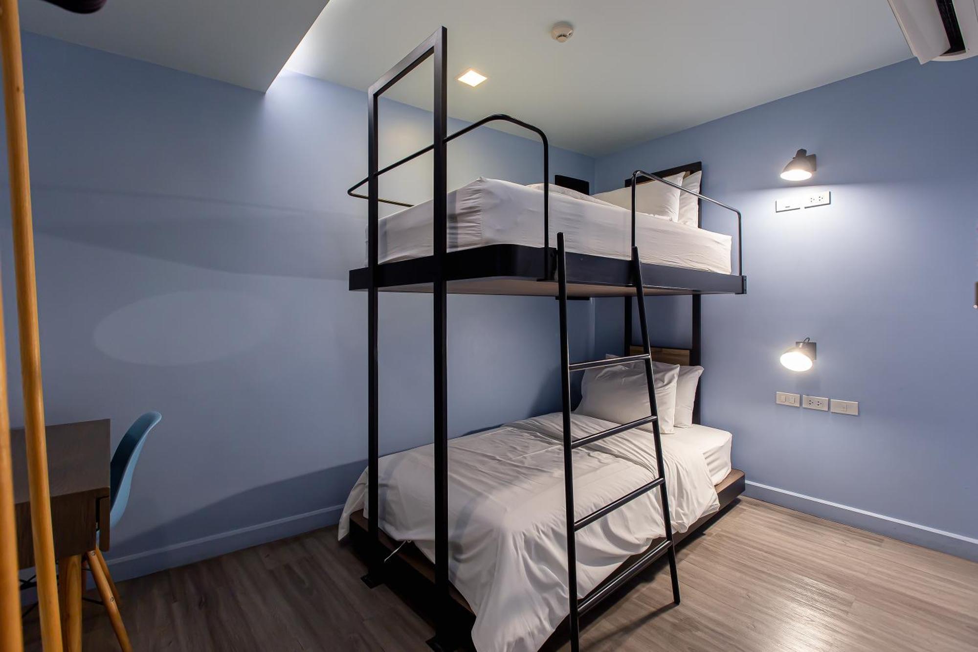 Simply Sleep Hostel Bangkok Exterior photo